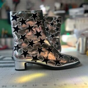 Unworn Jeffery Cambell "On Mars" Booties in Silver/Black